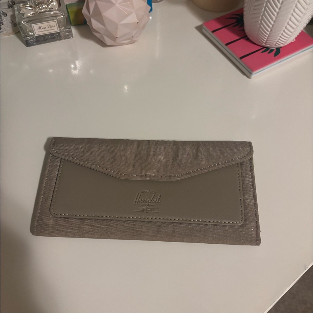 Herschel Supply Company Beige Wallet